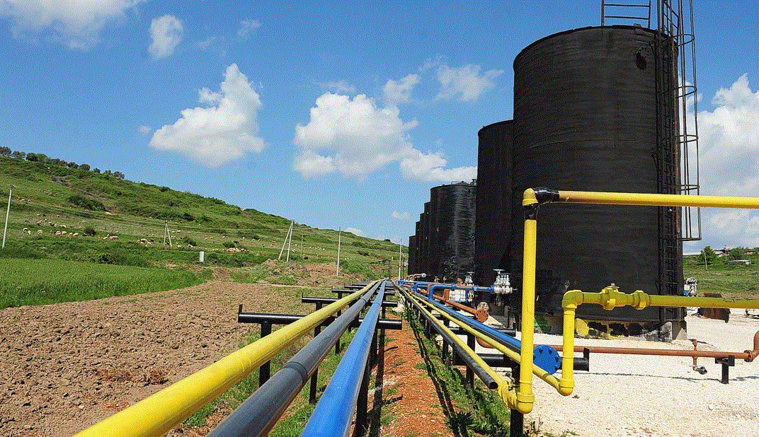 Nafta, hekuri dhe kromi dominojne industrine shqiptare